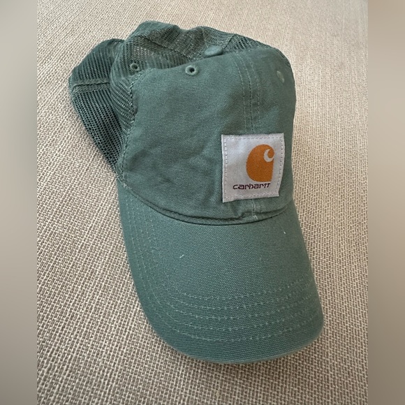 Carhartt Accessories - Women’s Carhartt Hat - NWOT